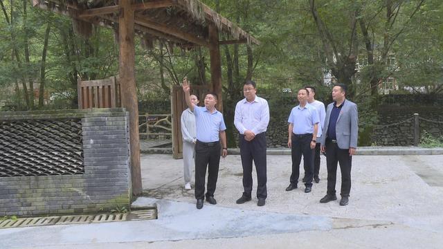 如何挑選適合的硅玻鈦金復合軟管與性能特點